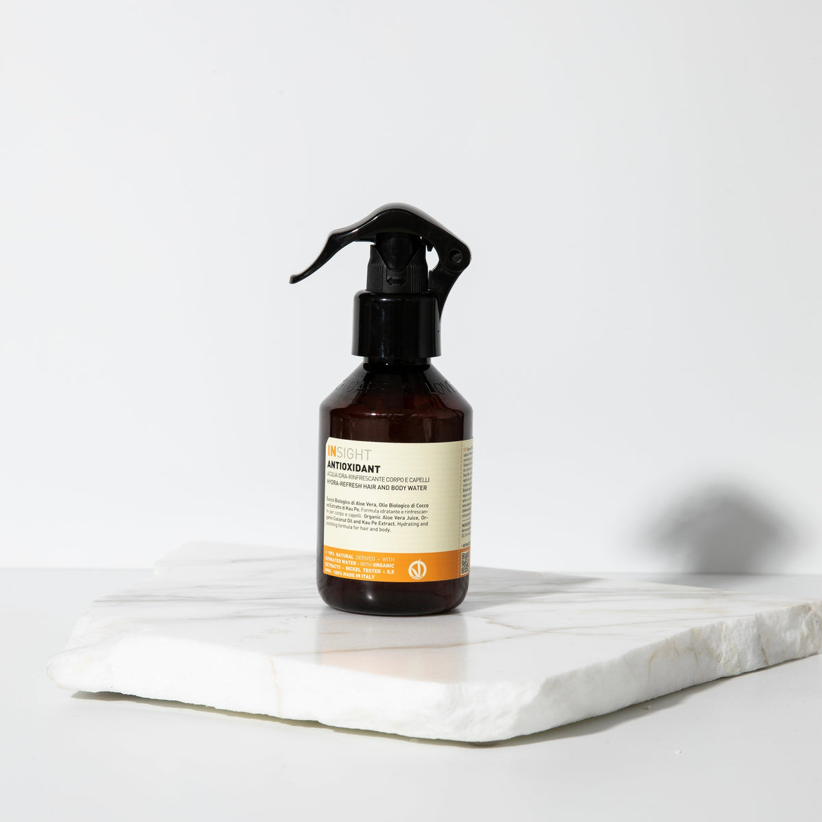 Insight Antioxidant Hydra-Refresh Hair and Body Water 100 ml — amber trigger-spray bottle with cream front label, official brand packshot