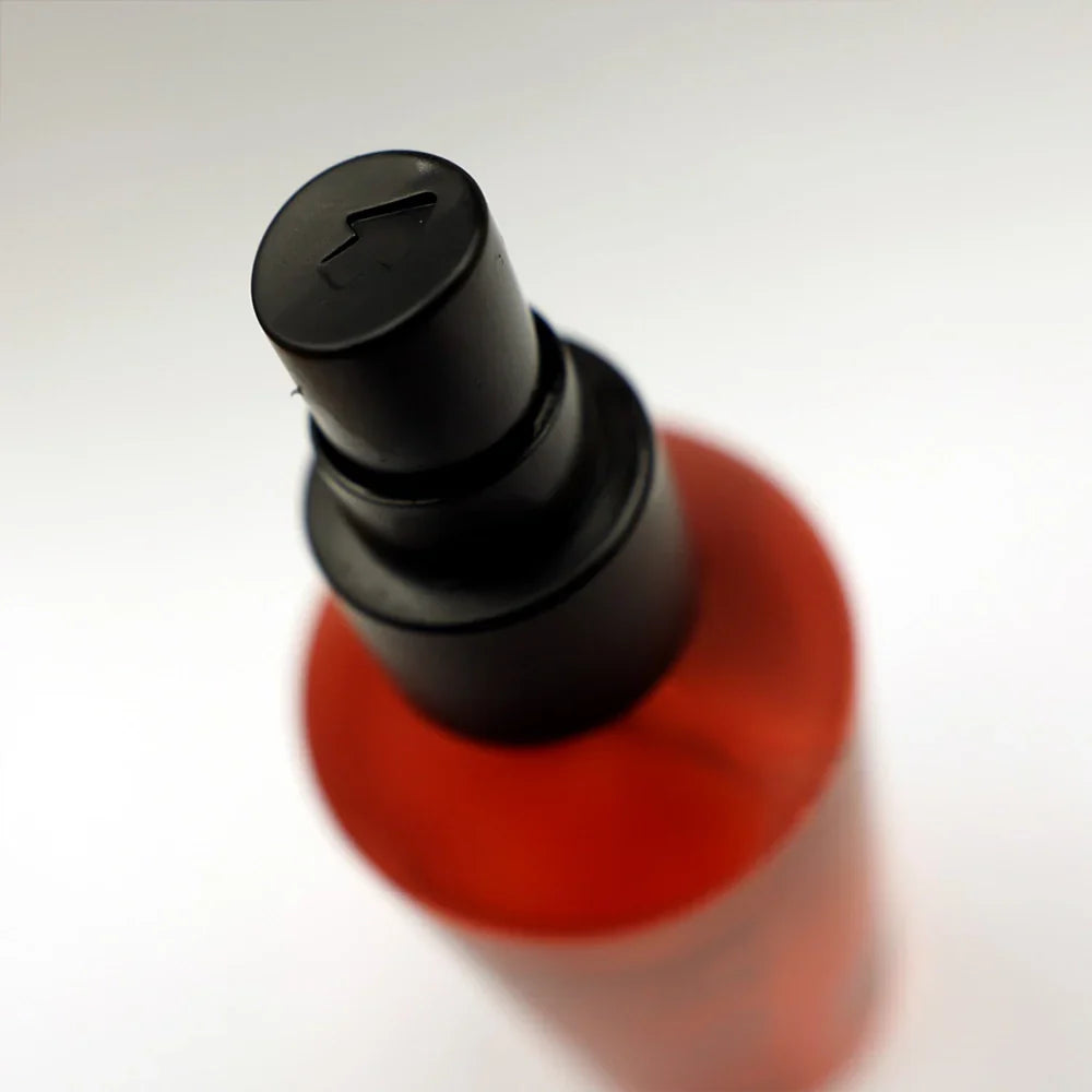 Uppercut Deluxe Clay Spray 150 ml — close-up of the clay spray pump head