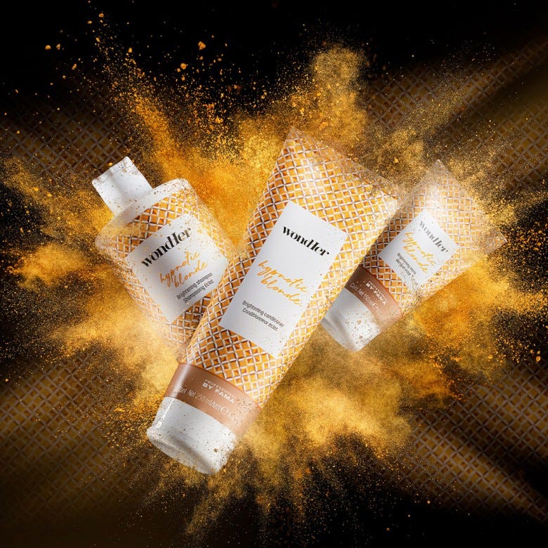 Professional By Fama - Wondher - Hypnotic Blonde Brightening Conditioner |8.4 oz| - ProCare Outlet by Professional By Fama