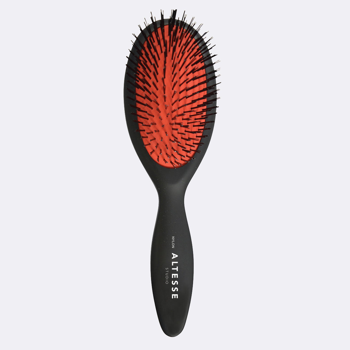 Isinis Altesse Studio nylon bristle oval cushion brush, Large