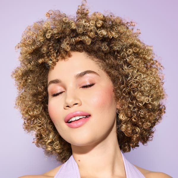 DevaCurl Flexible Hold Hairspray model result
