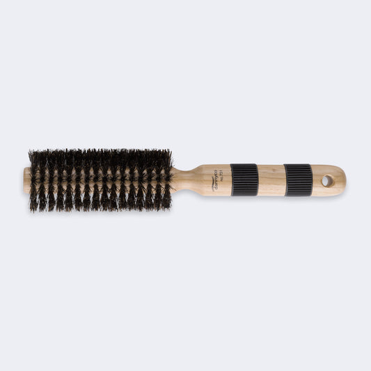 Dannyco Oakwood Round Brush – Pre-Softened Natural Boar / Brosse ronde Dannyco en chêne – soies naturelles de sanglier préassouplies
