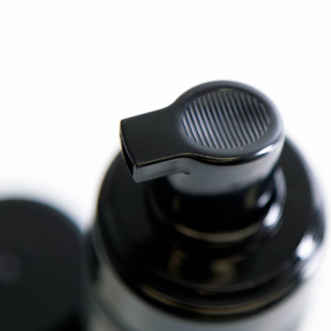 Uppercut Deluxe Foam Tonic 150 ml — close-up of the foam tonic dispensing cap
