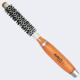 Avanti Ultra Ceramic Thermal Round Brush with Gel Handle – 16 mm barrel, product shown alone on a plain white background / Brosse ronde thermique Avanti Ultra en céramique avec poignée en gel – cylindre de 16 mm, produit seul sur fond blanc uni