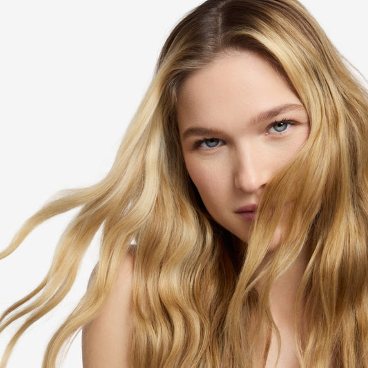 Eleven Australia Give Me Hold Flexible Hairspray 365 ml – official product image 3