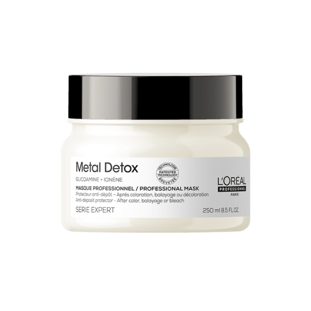 L'Oréal Professionnel Metal Detox Holiday Trio 2026 — the 250 ml anti-deposit protecting mask included in the box