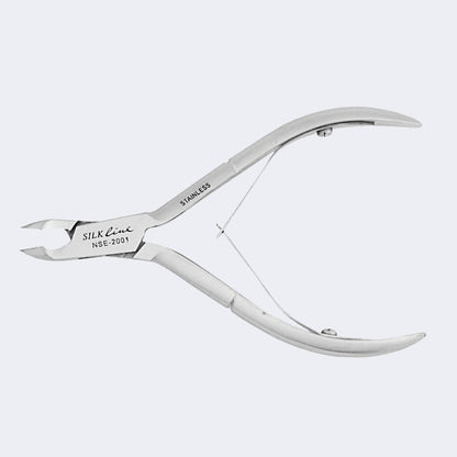 Silkline Professional Cuticle Nipper – 4 in Stainless Steel with Double Springs and Box Joint – NSE2001NC / Pince à cuticules Silkline - demi-mâchoire 5 mm, acier inoxydable - NSE2001NC