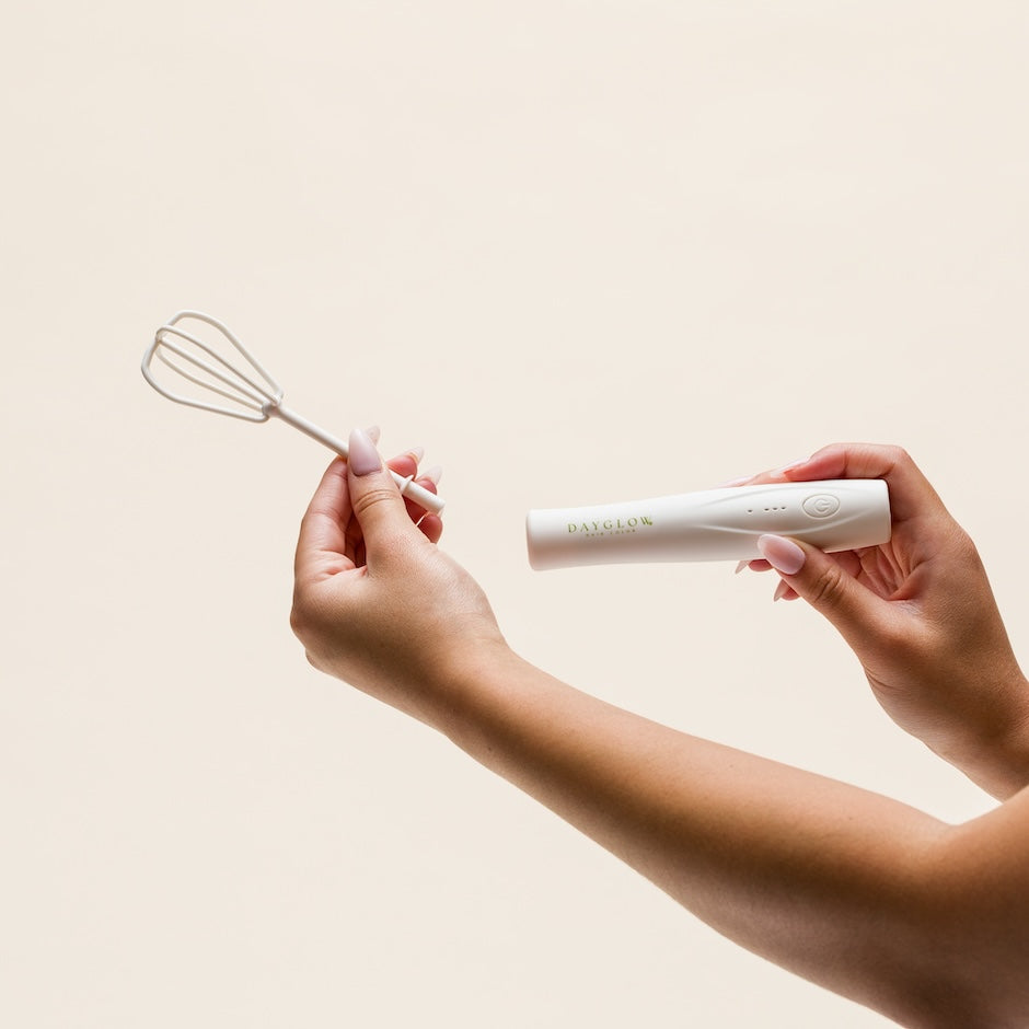 Dayglow electric colour whisk, detaching the whisk head