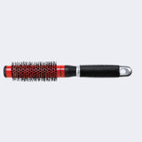 Avanti Ultra Ceramic Thermal Round Brush – 25 mm barrel, product shown alone on a plain white background / Brosse ronde thermique Avanti Ultra en céramique – cylindre de 25 mm, produit seul sur fond blanc uni