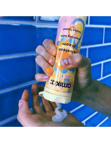 Amika Velveteen Dream – Smoothing Balm for Frizz & Flyaways 6.7 oz