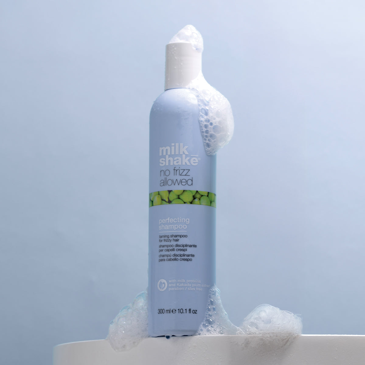milk_shake No Frizz Allowed Perfecting Shampoo — lifestyle shot
