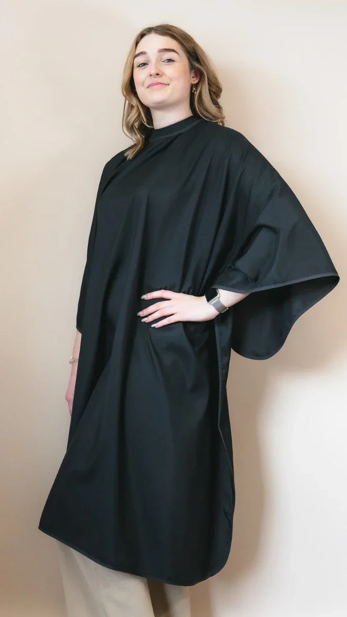 Flean'Up Poncho cutting cape worn by a client