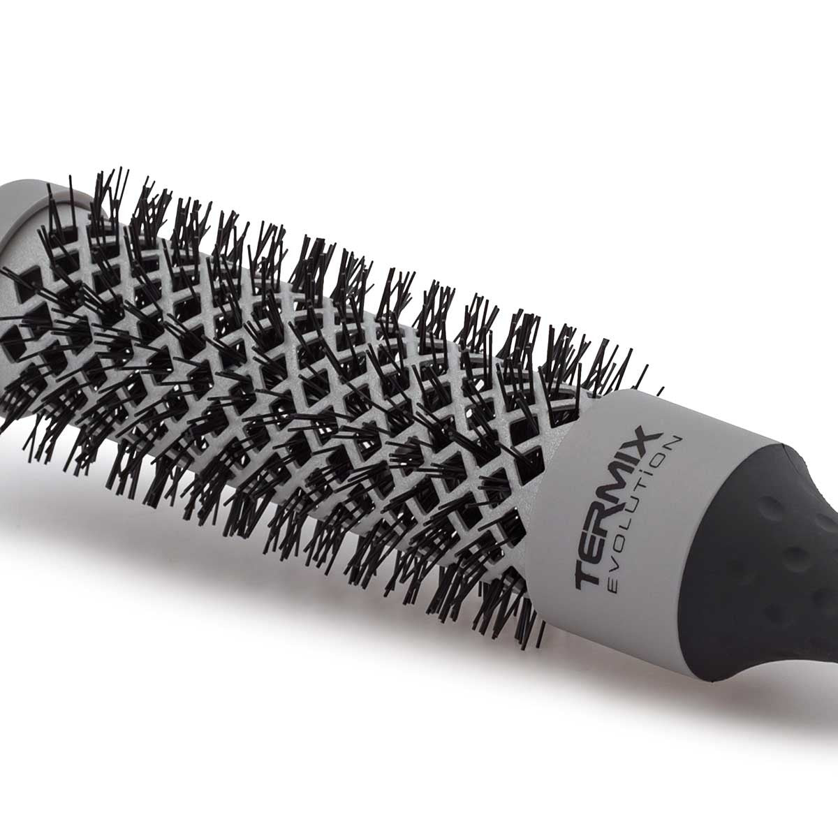 Termix Evolution Basic ionized nylon bristles and vented barrel, close-up